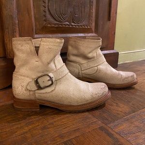 Frye Womens Veronica Short Booties Distressed Crackle Leather White Ivory Sz 7
